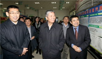 我院院長(zhǎng)隨科技部專(zhuān)家組調(diào)研哈密高新區(qū)“以升促建”工作